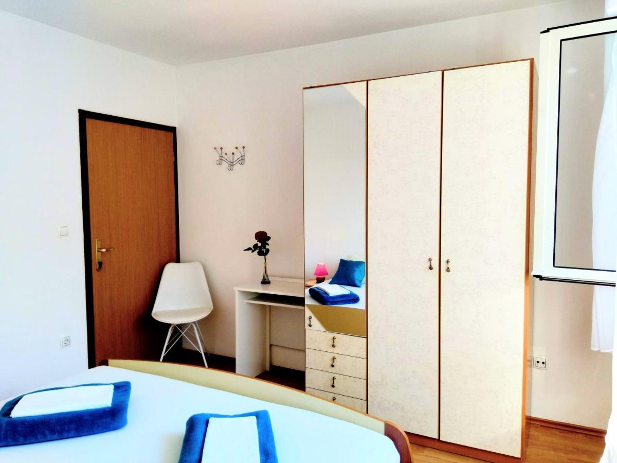Apartments And Room Markovic Rovinjsko Selo Esterno foto